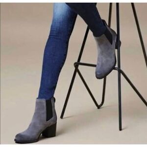 SAM EDELMAN Hanley Grey Suede Chelsea Boot Size 8.5